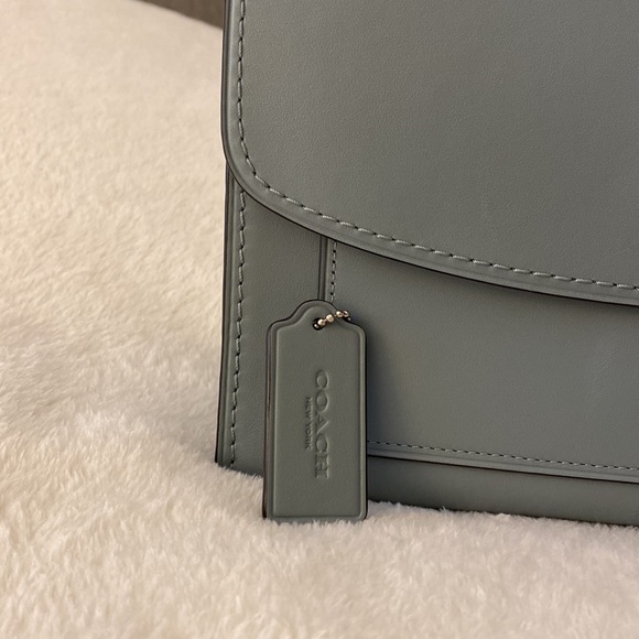 Authentic Coach Parker Bag with Silver Hardware - Picture 2 of 6